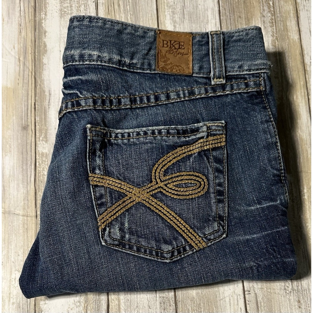 BKE Buckle Size 28 Low Rise Denim Shorts Distressed